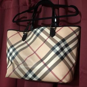🍂FLASH SALE🍂 Burberry Nova Large Tote + Wristlet